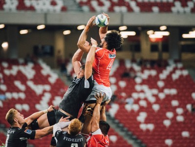 kaiyun官方-竞界纵横，当Uzi的激进羽翼掠过湖人铁的洪流，当锐翼划过铁壁洪流，Uzi与湖人的竞界对撞